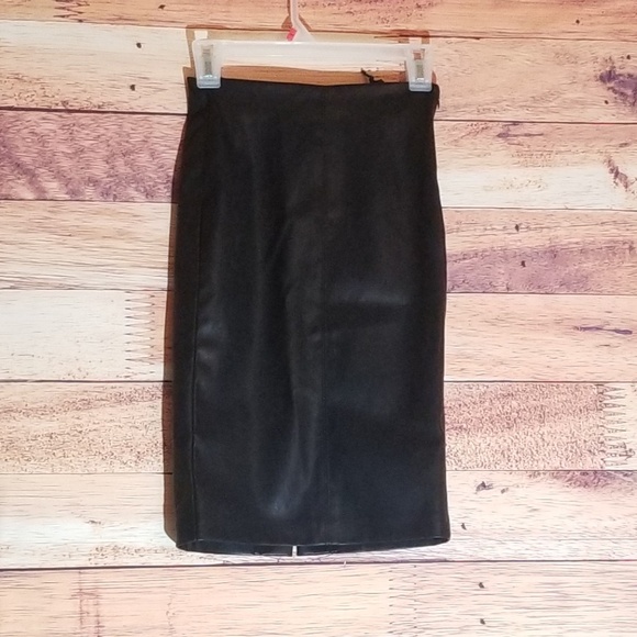 BLANKNYC began leather skirt - Picture 3 of 7